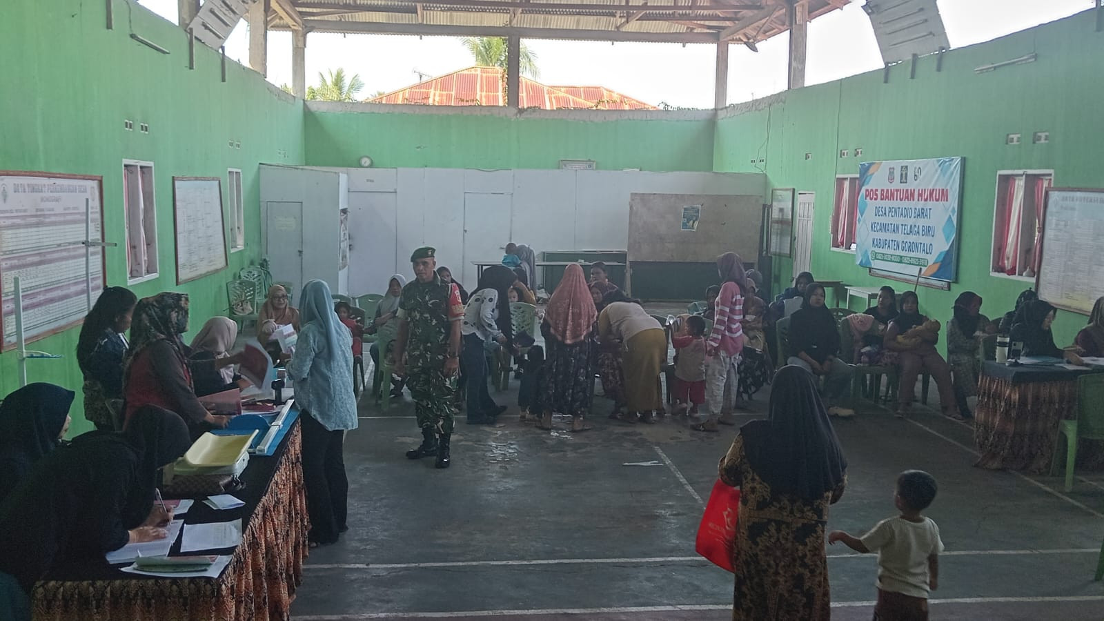 Dukung Kegiatan Posyandu Bayi Dan Balita Babinsa Koramil 1315-01 Telaga Di Pentadio Barat