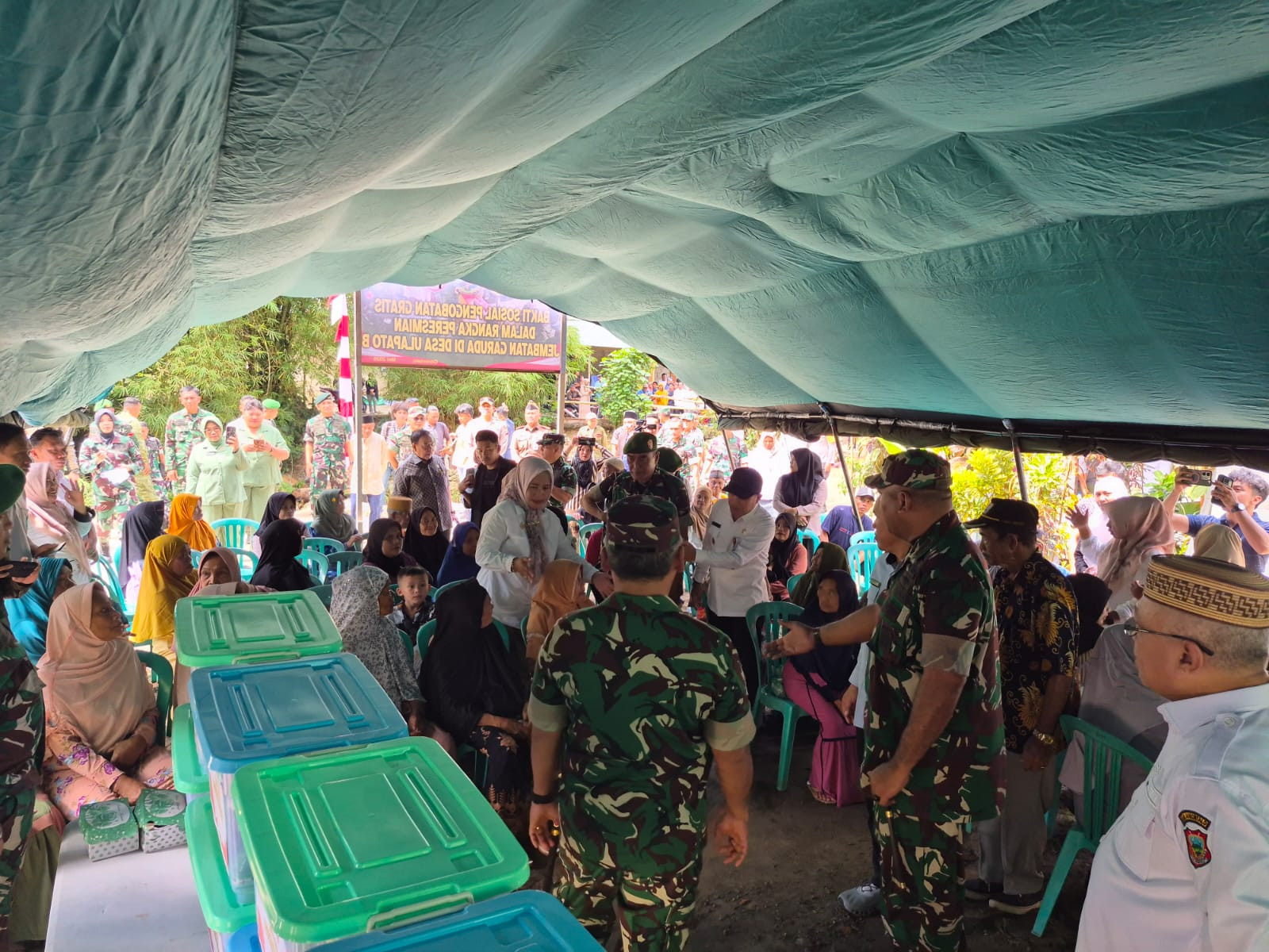 Kodim 1315 Kabupaten Gorontalo Gandeng Rumah Sakit Edi Kaunang Hadirkan Pengobatan Gratis Pada Peresmian Jembatan Garuda Warga