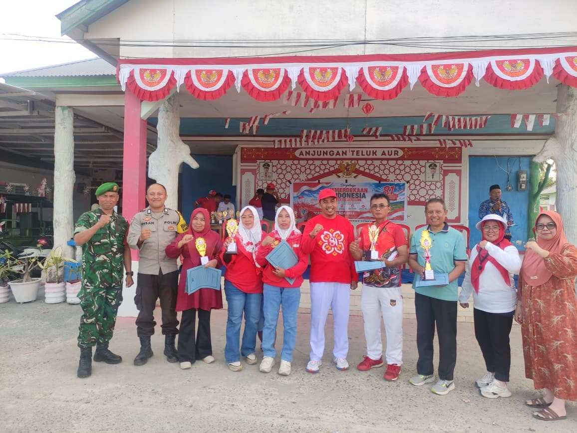 Semarak HUT Ke-81 RI, Babinsa Koramil 1315-01/Telaga Hadiri Lomba Pawai Hias Bersama Warga