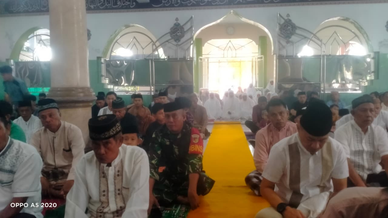 Harmoni Personel Koramil 1315-01 Telaga Dalam Sholat Idul Fitri Dan Doa Bersama